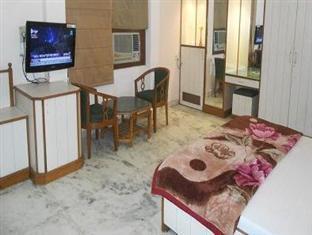 Hotel Celebration Kanpur Bagian luar foto
