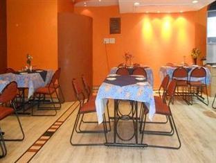 Hotel Celebration Kanpur Bagian luar foto