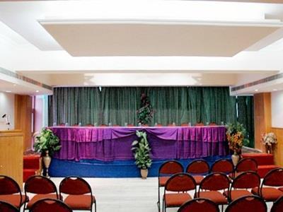 Hotel Celebration Kanpur Bagian luar foto